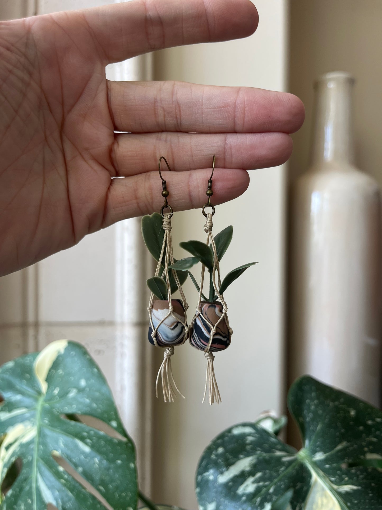 cream string - mixed pot