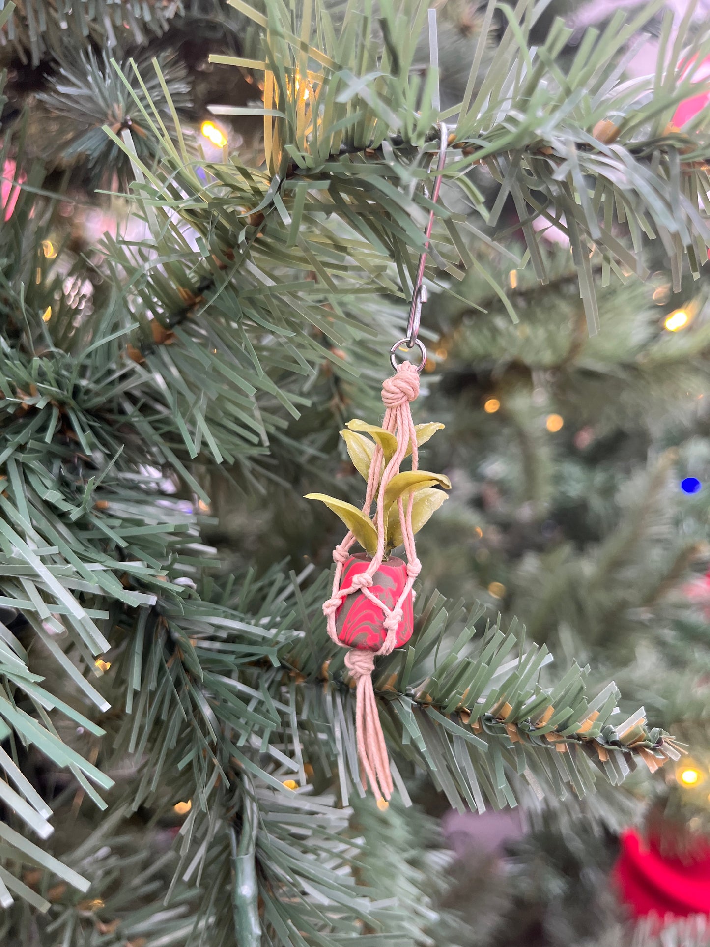 tan string - mixed pot