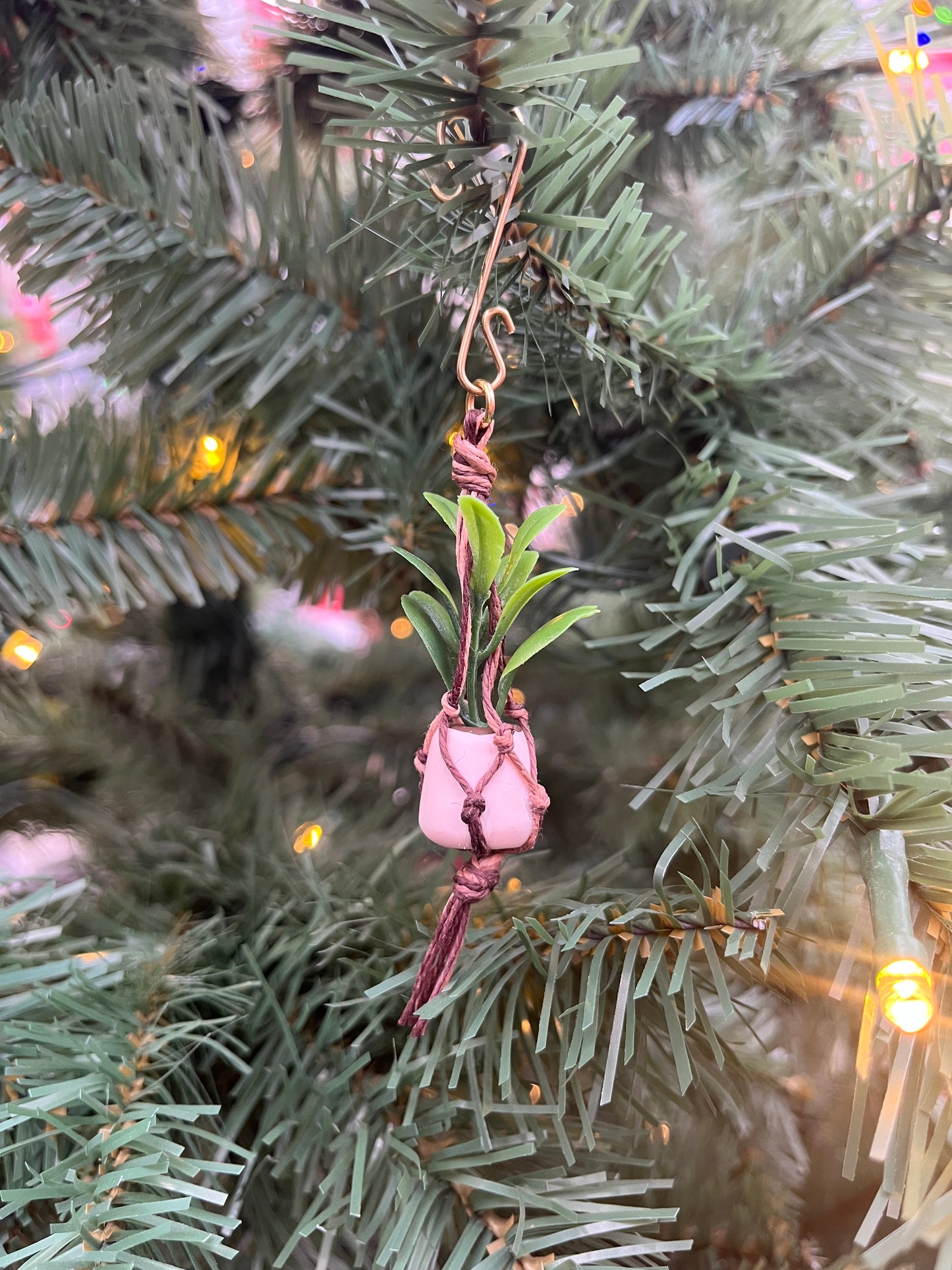 mixed string - cream pot