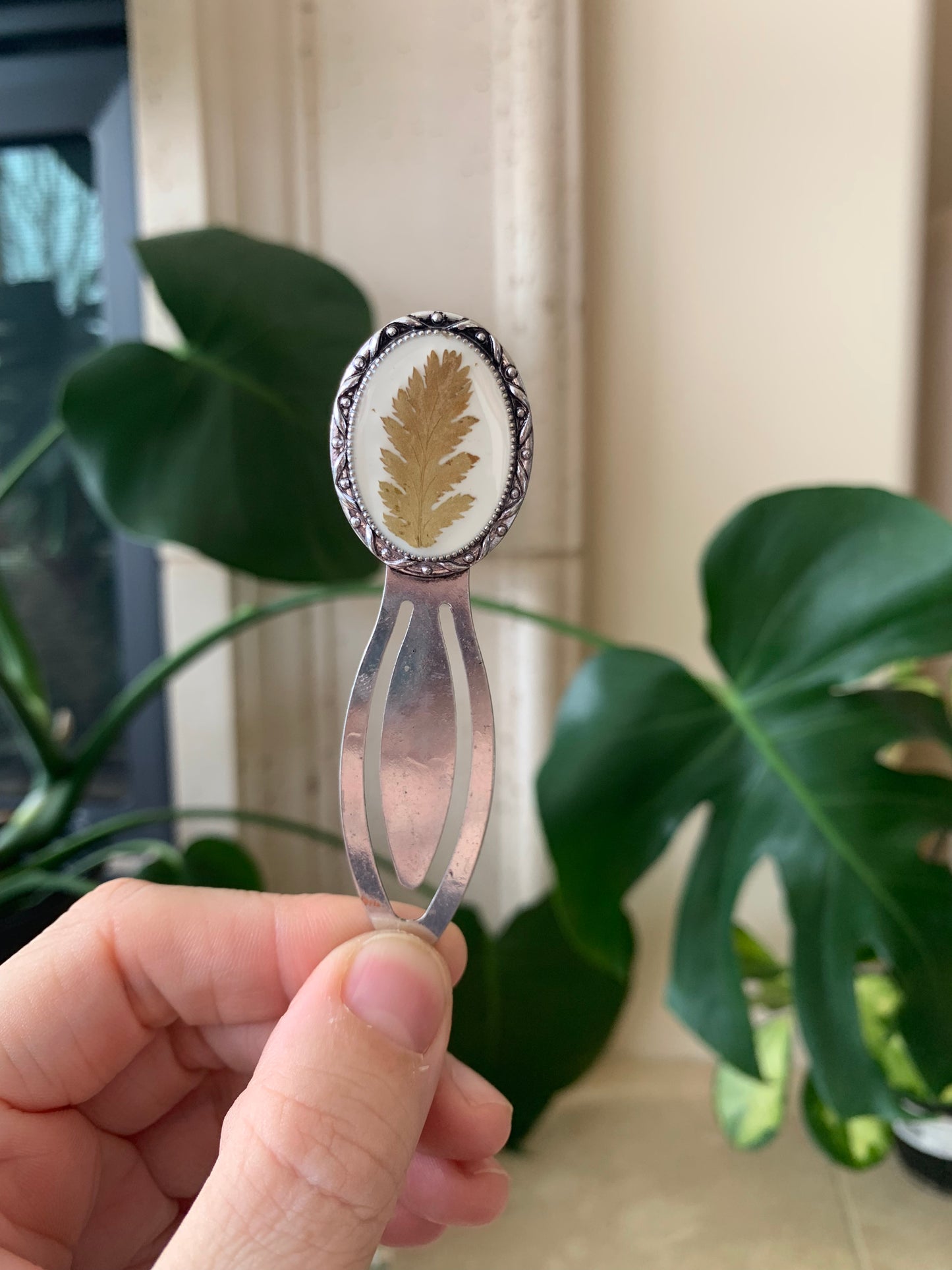leaf bookmark
