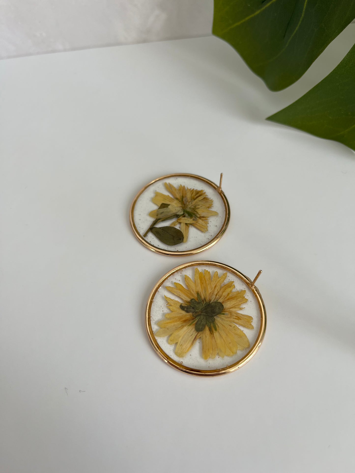 yellow flower stud