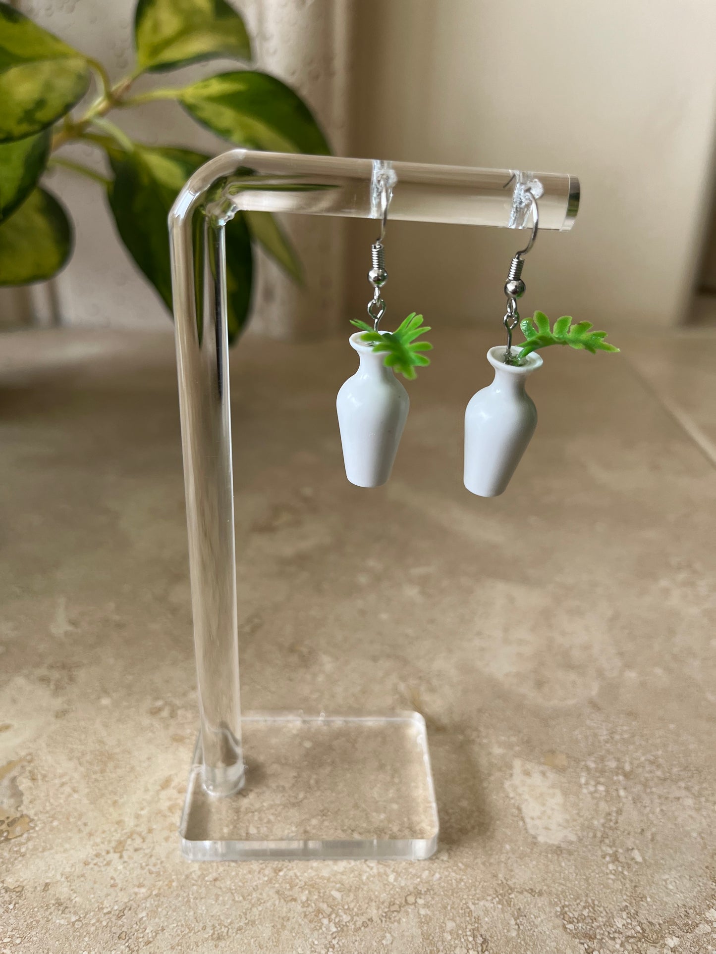 vase earring