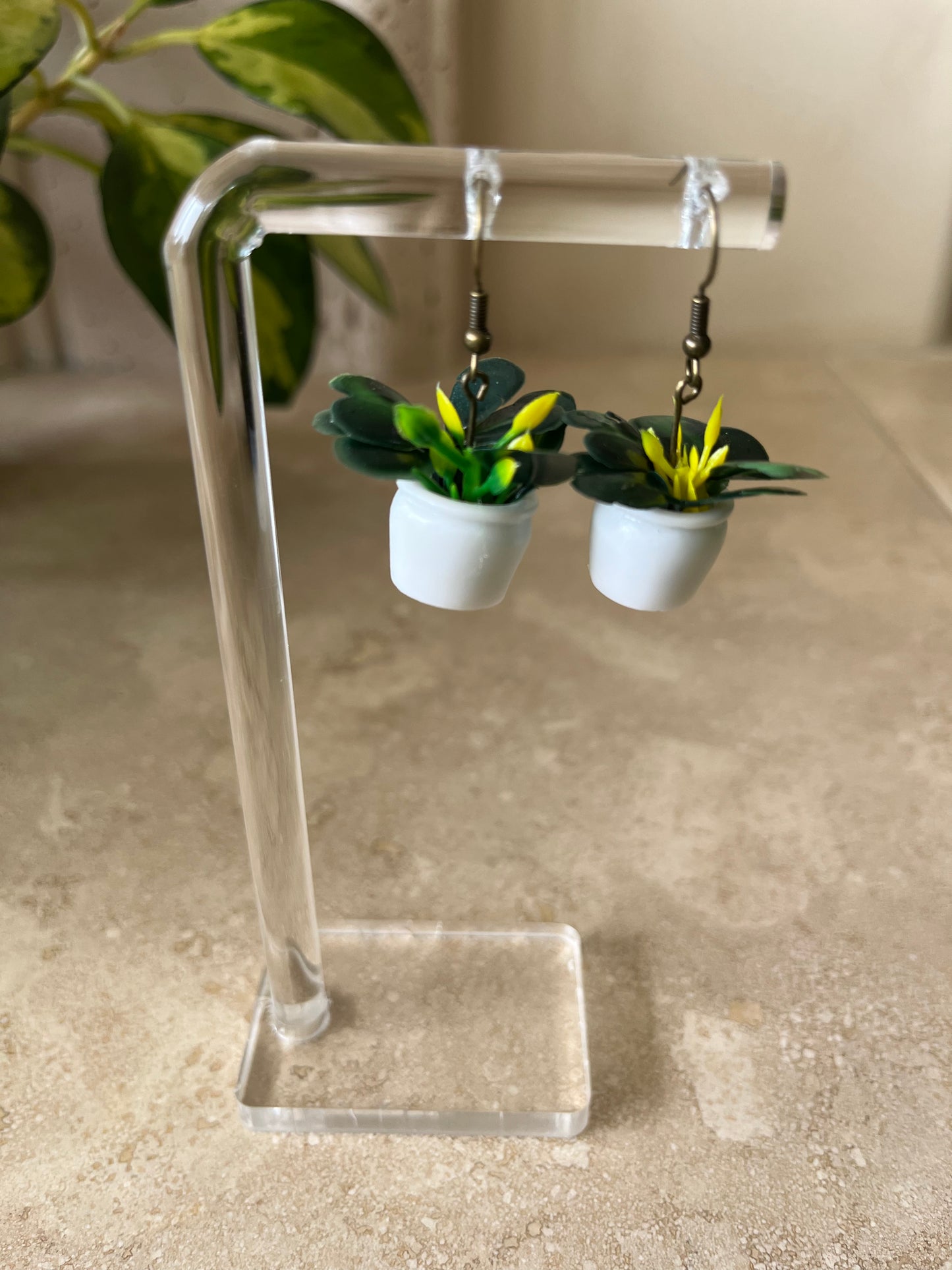 vase earring