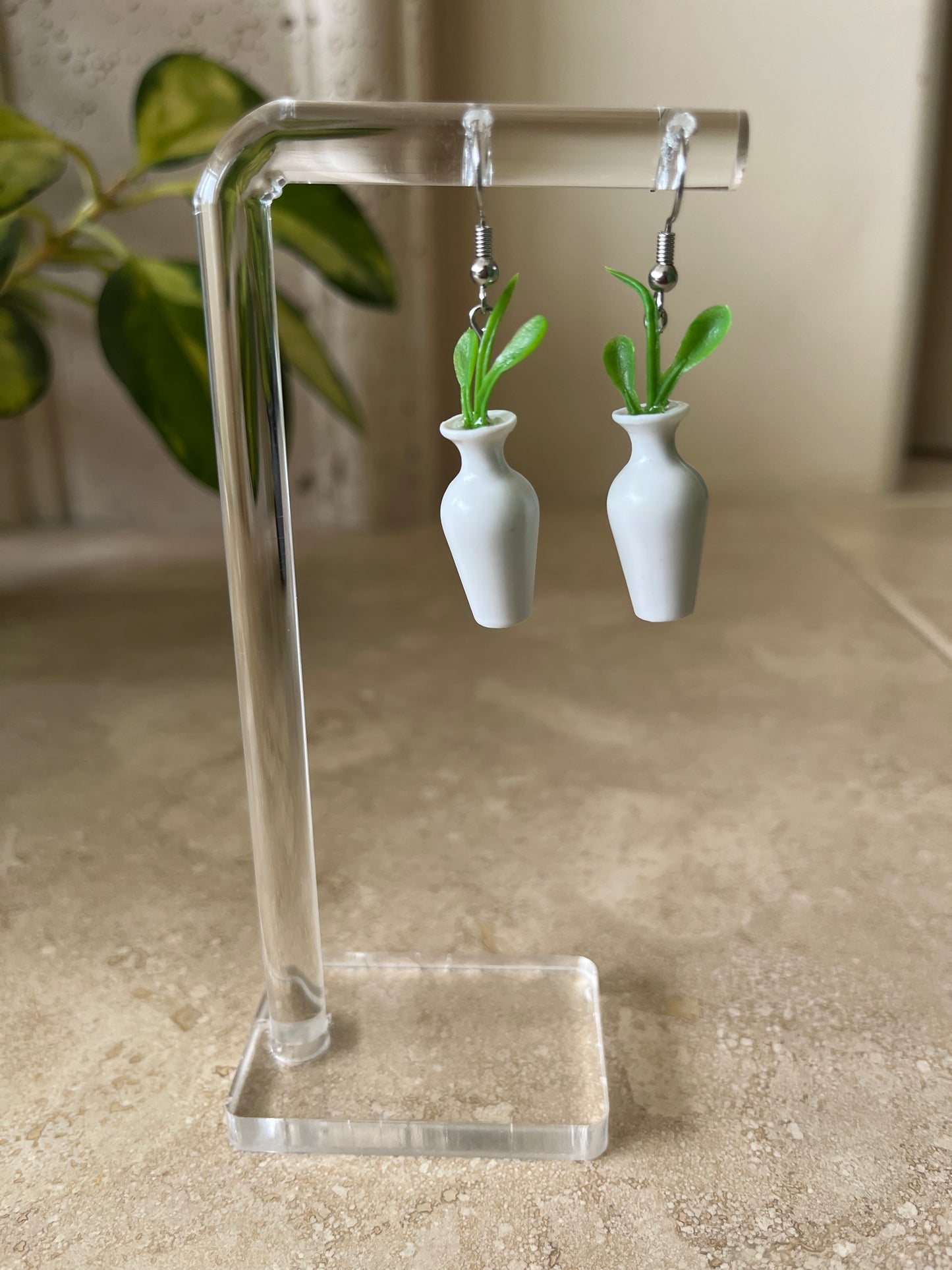 vase earring