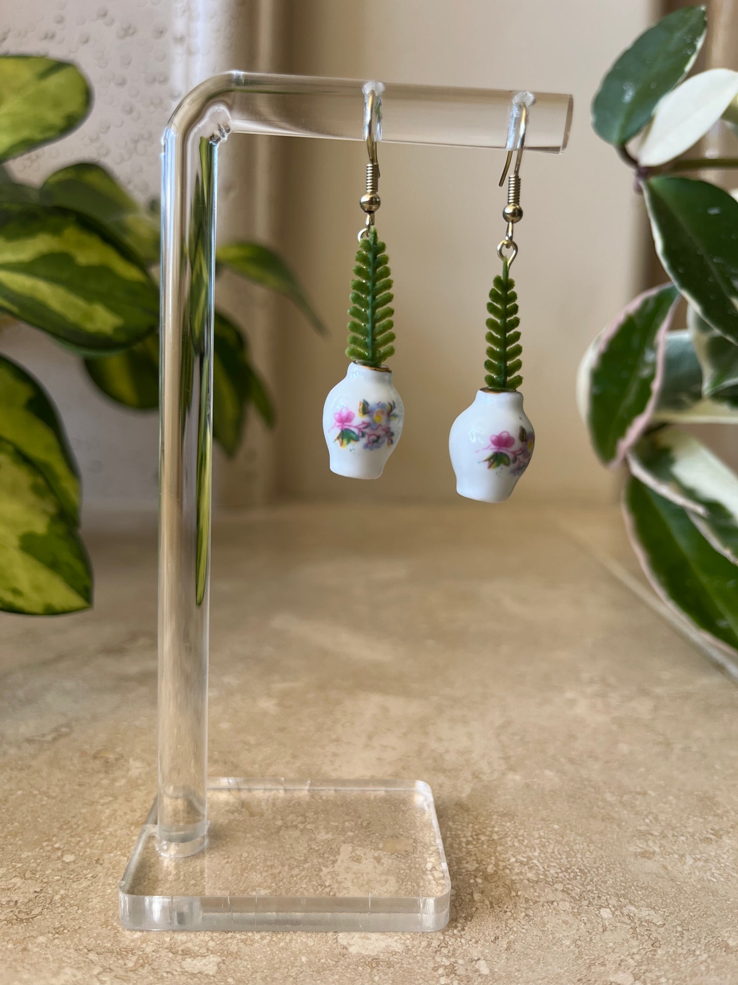 vase earring