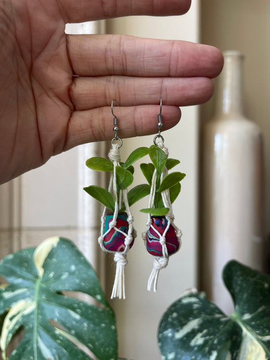 white string - mixed pot