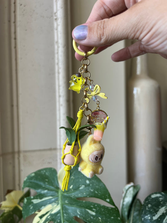 yellow purse clip