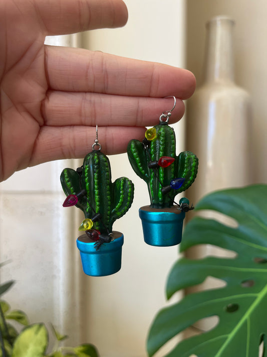 blue pot cactus
