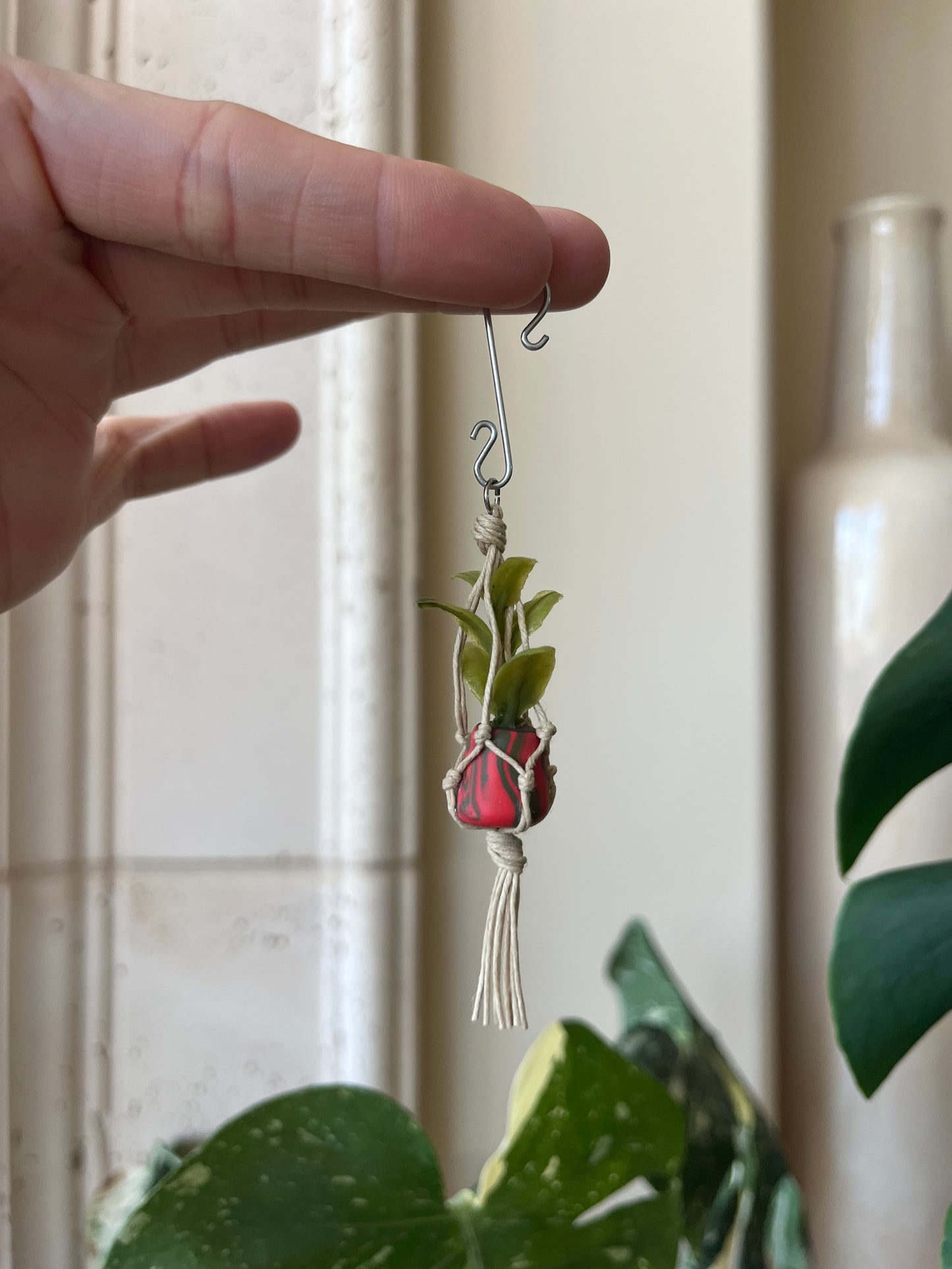 tan string - mixed pot