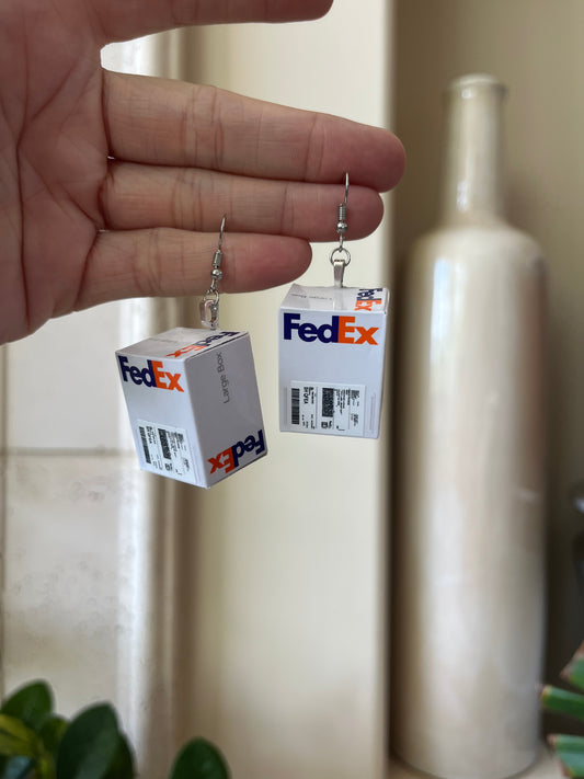 Fed Ex box