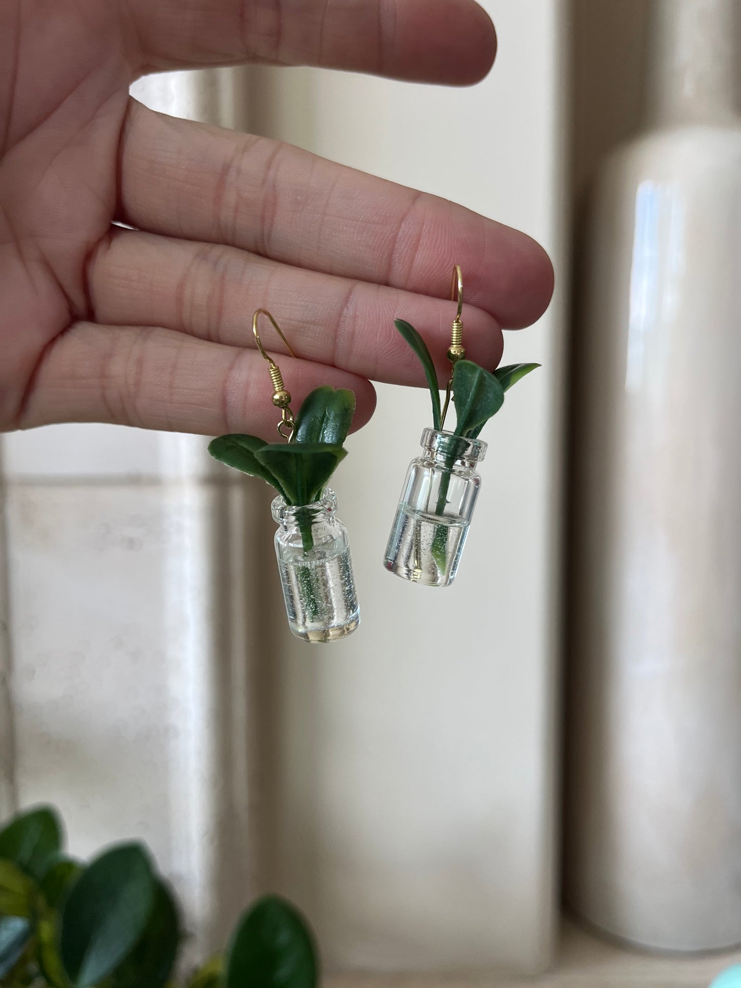 propagation earring - gold metal