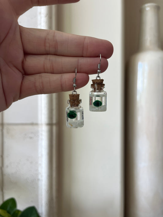 moss ball earring - white rocks - silver metal