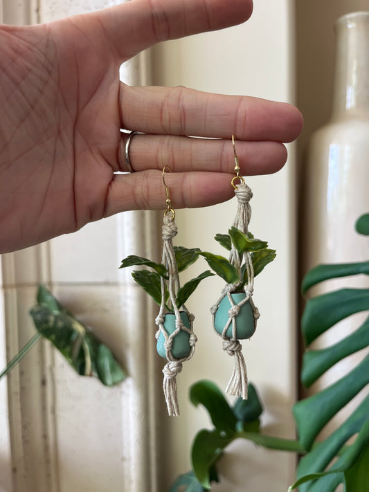 tan string - mint pot