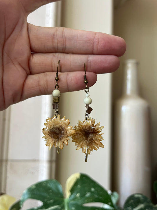 beige flower