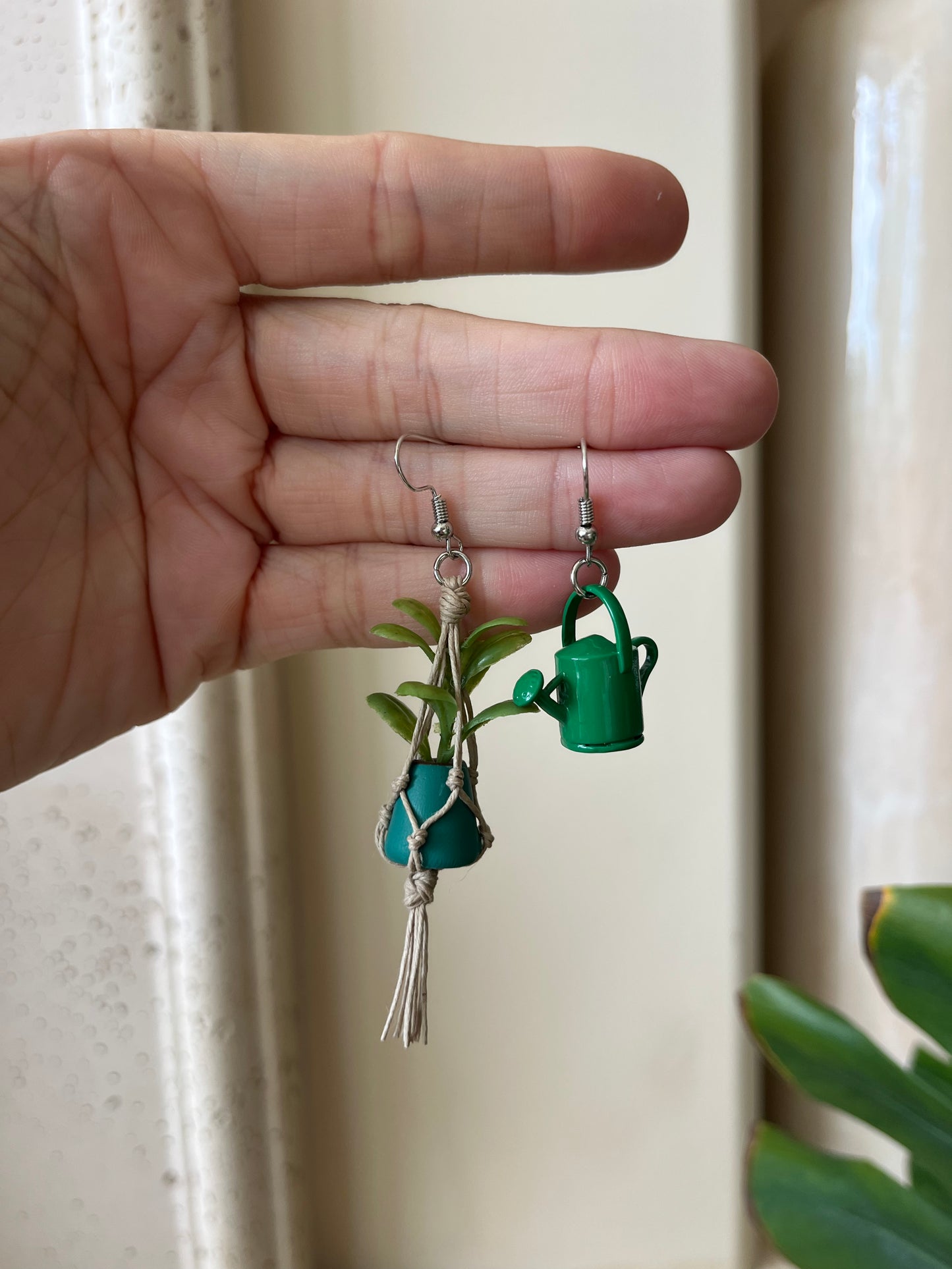 green  set - silver metal